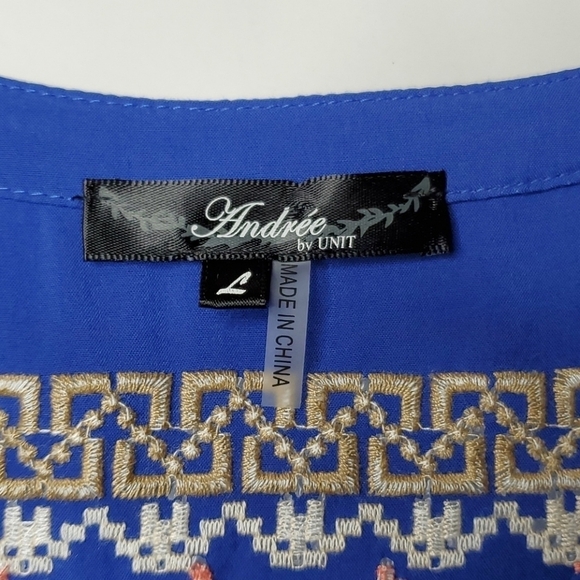 Andree by Unit Embroidered yoke Tunic Large - Picture 2 of 4